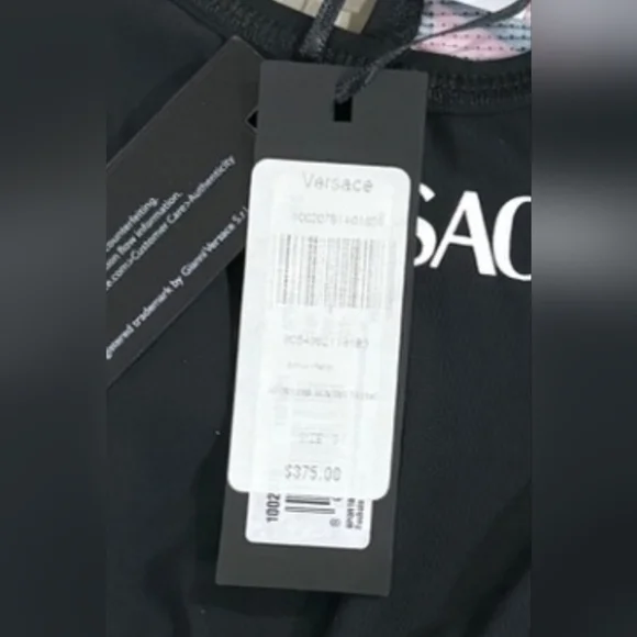 VERSACE Greca Signature Sports Bra & Versace Cycling Shorts SET (2 PIECES) NWT - Picture 15 of 15